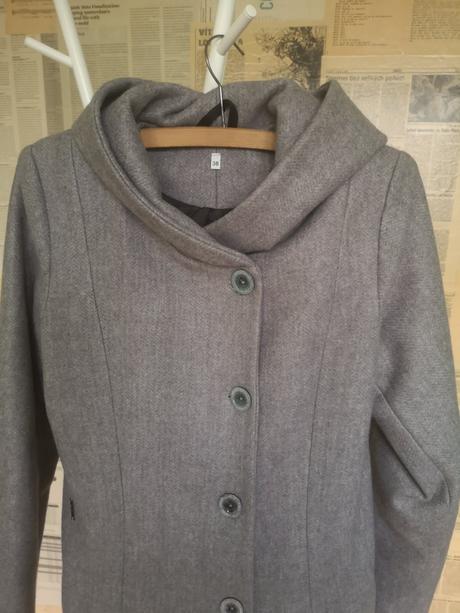 Zimný kabát s kapucňou, 38