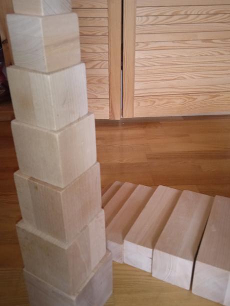 Montessori veža a schody, 