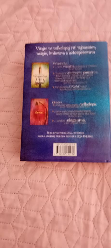 Iskrivá kniha- kristin cashorová, 