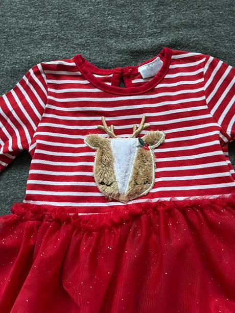 Voanočné šaty, 86