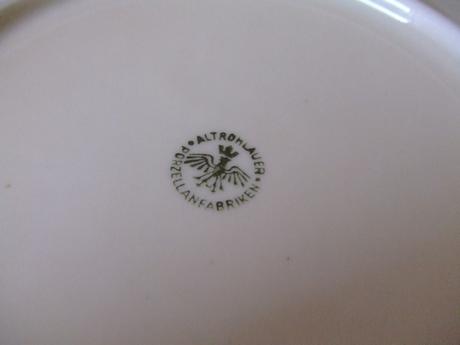 Porcelánová sada s ružami, 