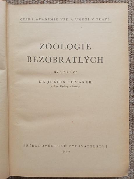 Knihy zoológie obratlovců a zoológie bezobratlych, 