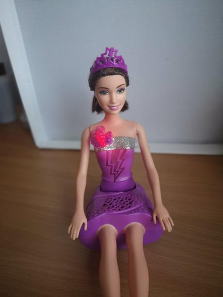 Origin.bábika barbie z rozprávky odvážna princezná,