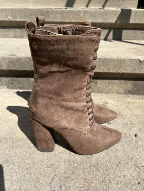 Členkové hnedé čižmy, 38