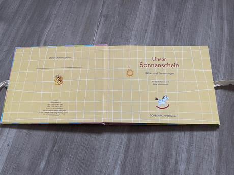 Pamätná kniha v nemčine,