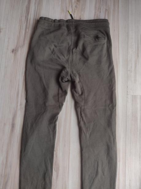 Tmavozelené tepláky, ovs,146