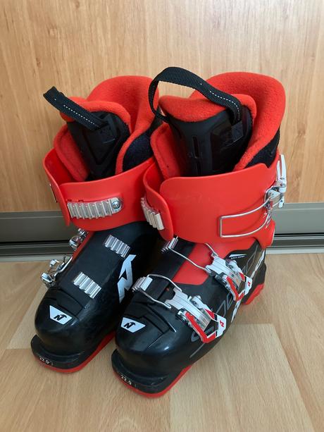 Lyžiarky/ 1 lyžovačka, nordica,34