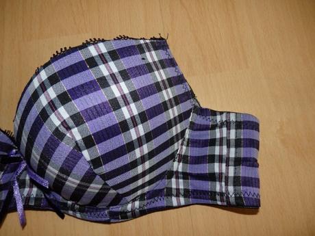 Fialova podprsenka, 80a