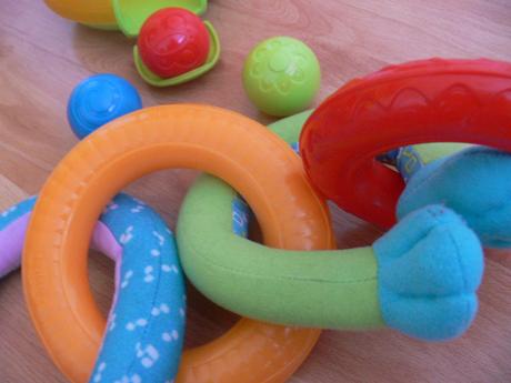 Edukacna skladacia pyramída s hudbou a loptičkami, 