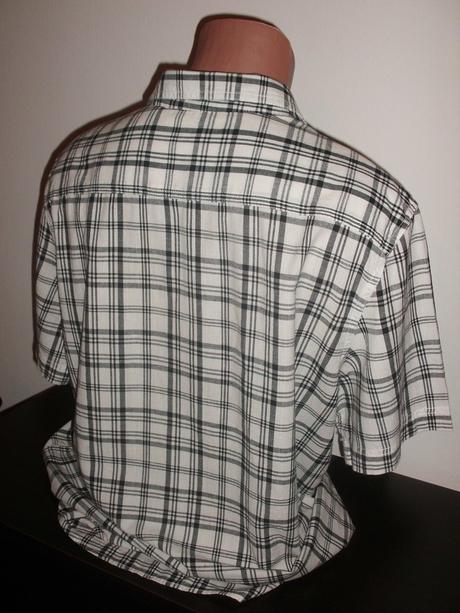 Košeľa bielej farby a čiernymi prúžkami, veľkosť l, f&f,l