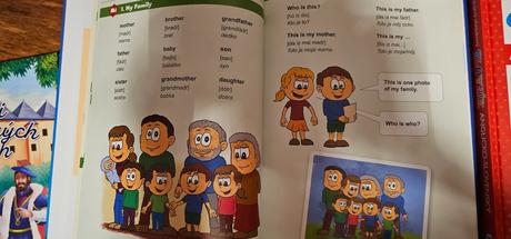 Dve detské knižky - angličtina - top stav, 