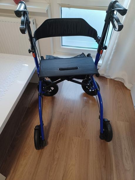 4 kolesové skladacie chodítko, 