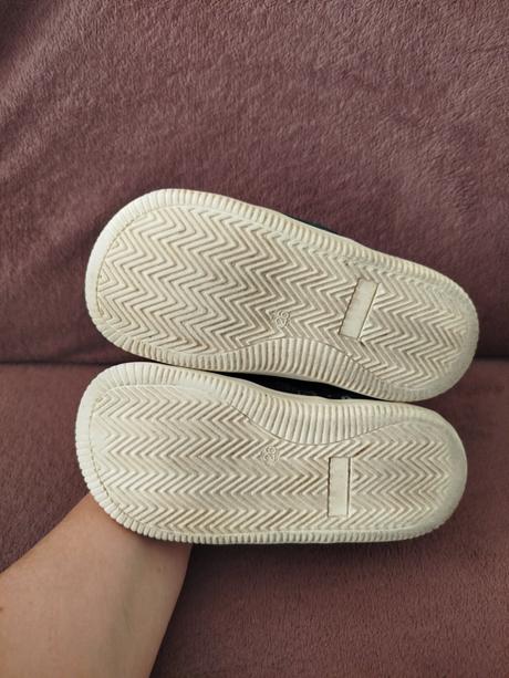 Modré s kvietkami barefoot super stav, protetika,26