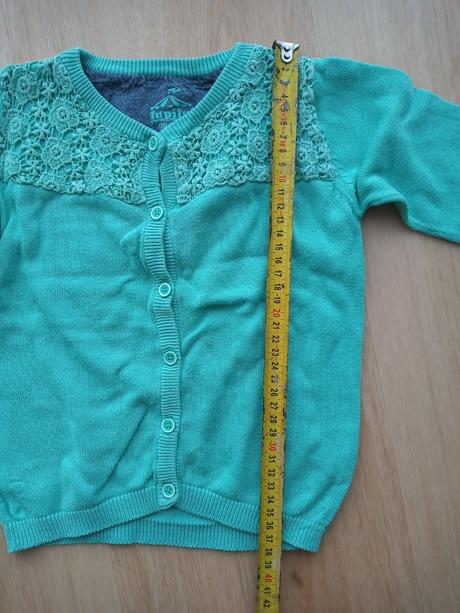 Svetrík na gombíky pre dievčatko, lupilu,104