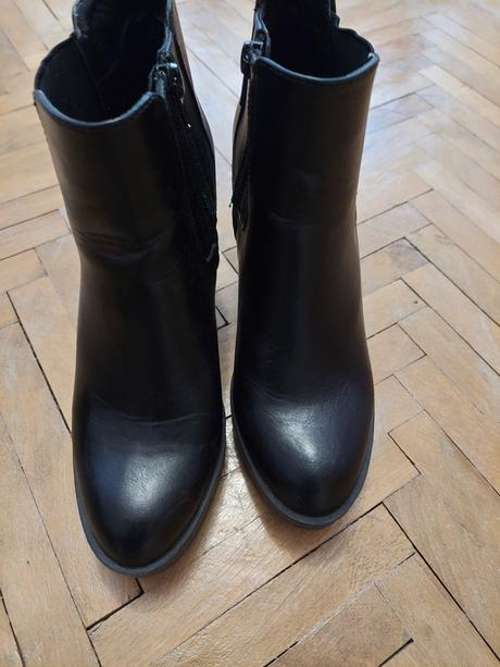 Kotnikove  čižmy, 38