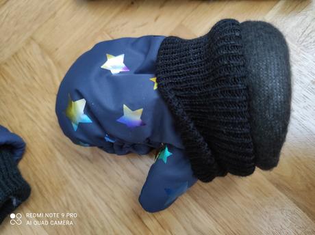 Nová čapica i rukavice, 86