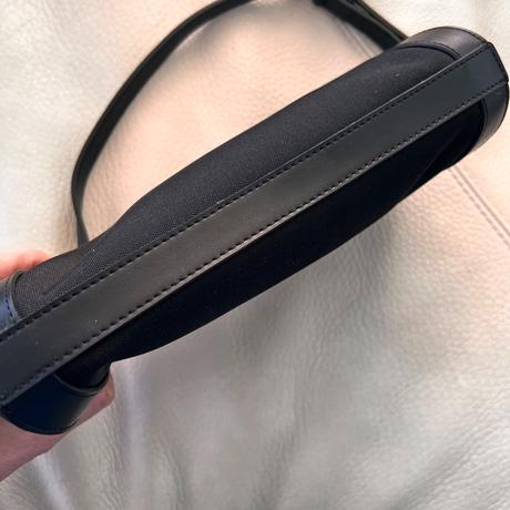 Esprit kabelka, esprit