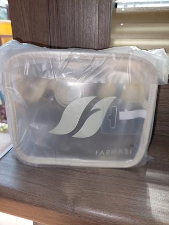 Cestovny set na kozmetiku, 