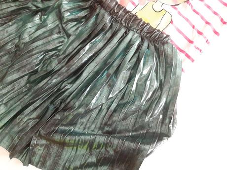 Lesklá sukňa skladana, pepco,140