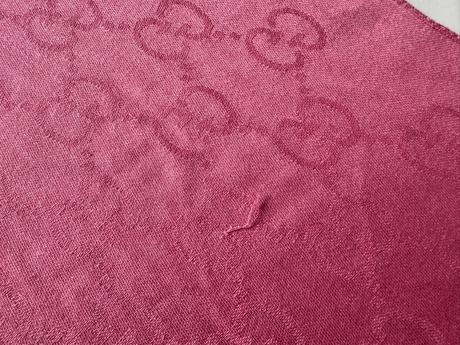 Gucci - ružový šál, 