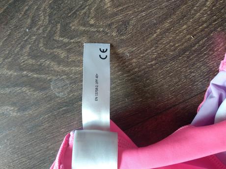 Plavky s uv ochranou, 92