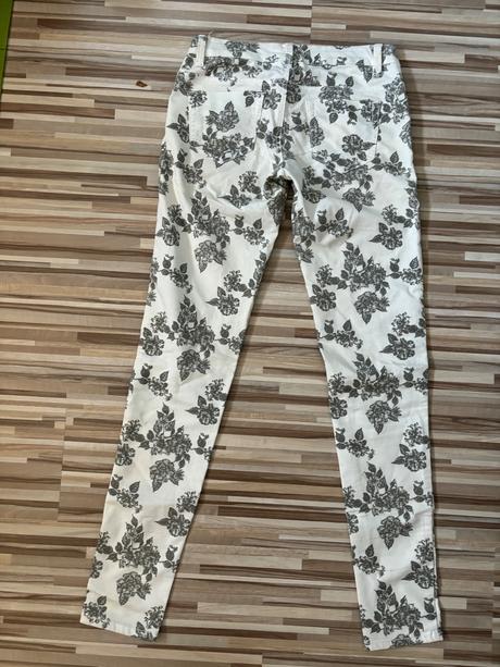 Kvetované nohavice, gate,38