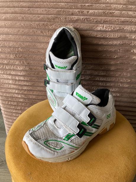 Tenisky na ihrisko, 32