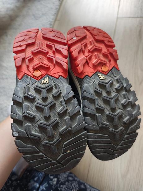 Turistické topanky, 28