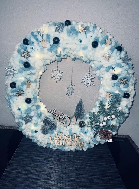 Vianočný veniec xxl - z puffy vlny,