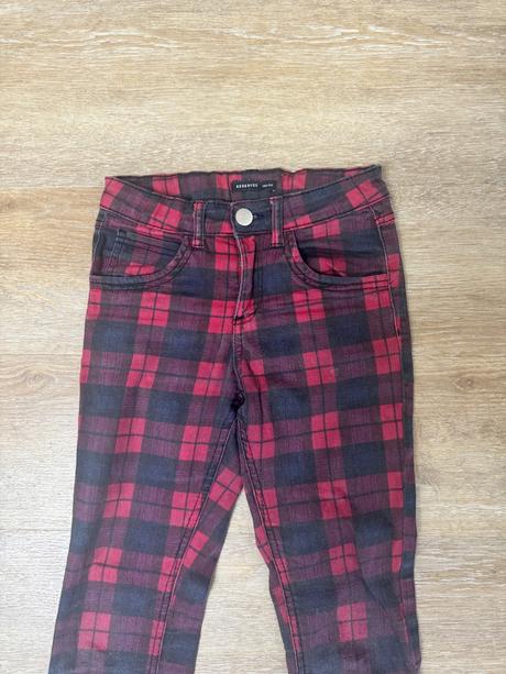 Kárované skinny rifle, reserved,140