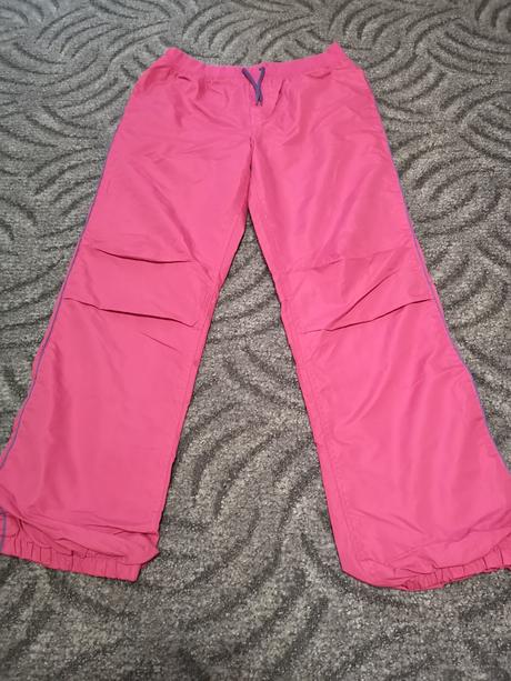 Športové nohavice, 164