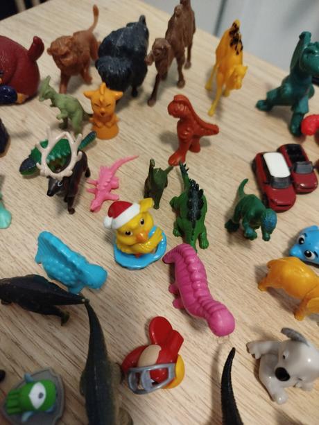 Figúrky z kinder, dinosaury a zvieratka, 