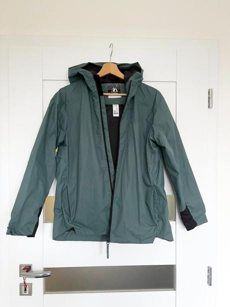 Bunda prechodna na 14-15 rokov, 164