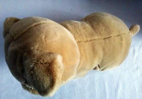Plyšový svetlo hnedý pes buldoček, 32 cm,