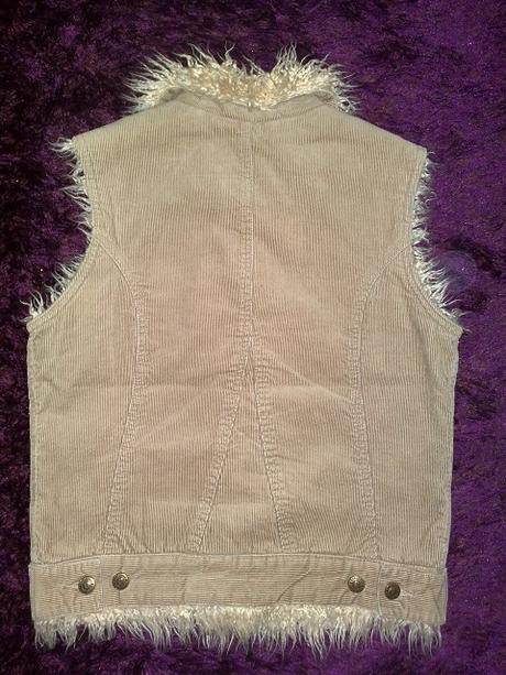 Pekna vesticka s kozusinkou, 34