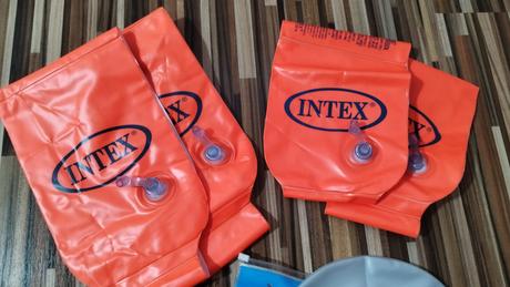 Kupacia čiapka a rukávniky na plávanie, 