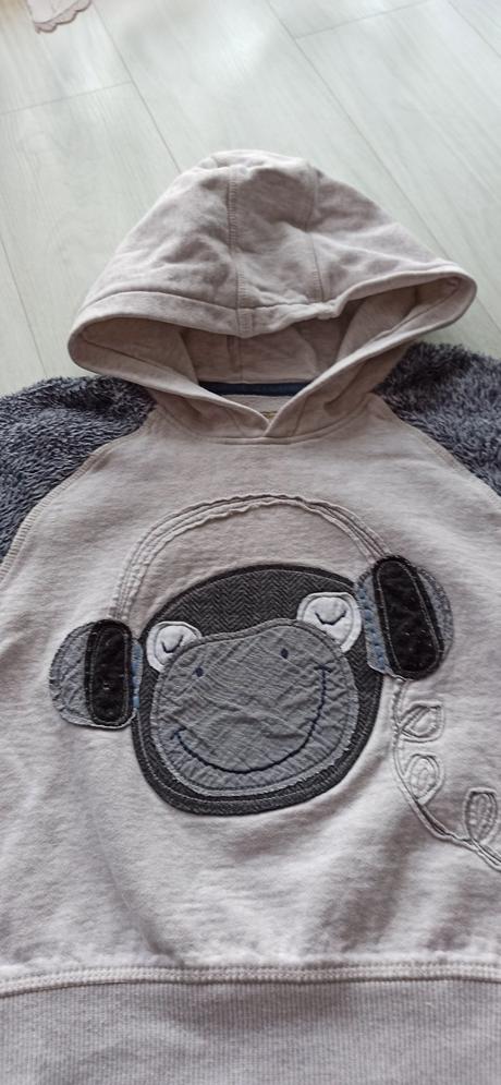 Mikina s opičkou, next,110