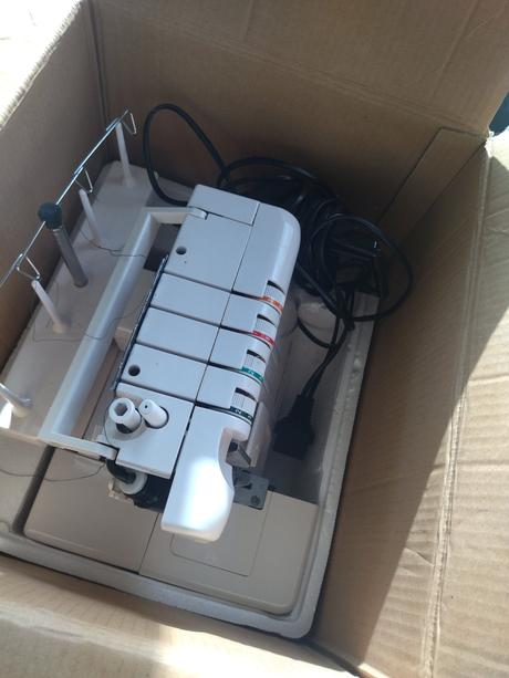 Sijaci stroj  overlock, 