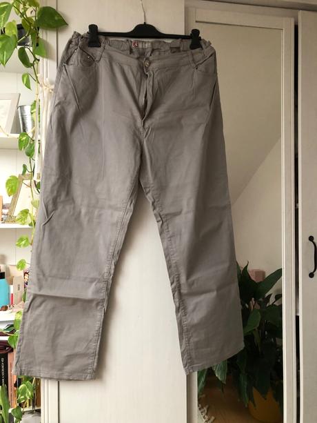 Šedé nohavice, xxl