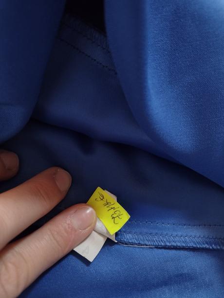 Svetlomodré šaty, 36