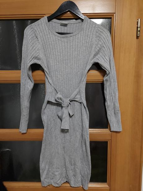 Svetríkove šaty veľkosť 36/38, esmara,s