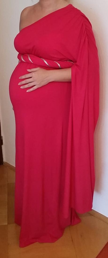 Spoločenské šaty aj pre tehuľky, m