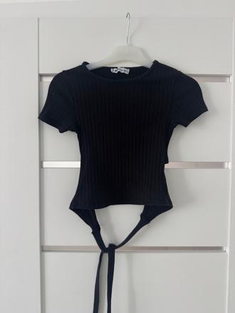 Vrubkovany top s maslickou, new yorker,32