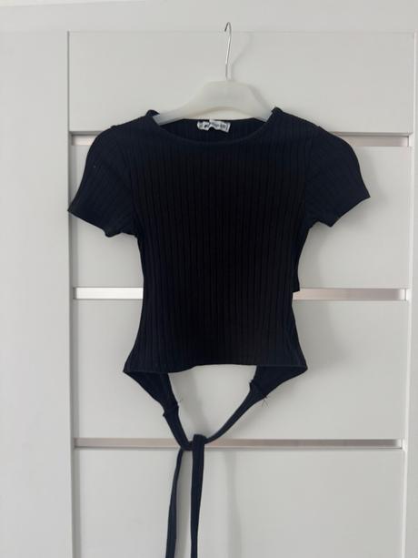 Vrubkovany top s maslickou, new yorker,32