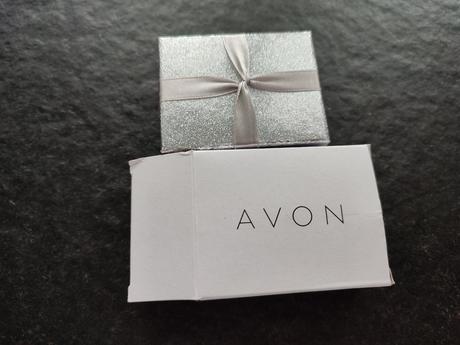 Prívesok s náušnicami, avon