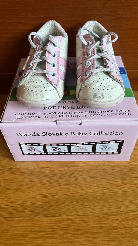 Topanocky na prve kroky, wanda,18