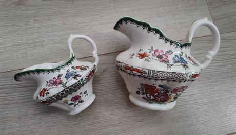 Porcelánové nádoby na mlieko, mliečnik, 