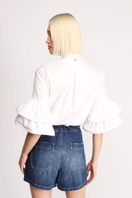 Krásna biela košeľa please, s