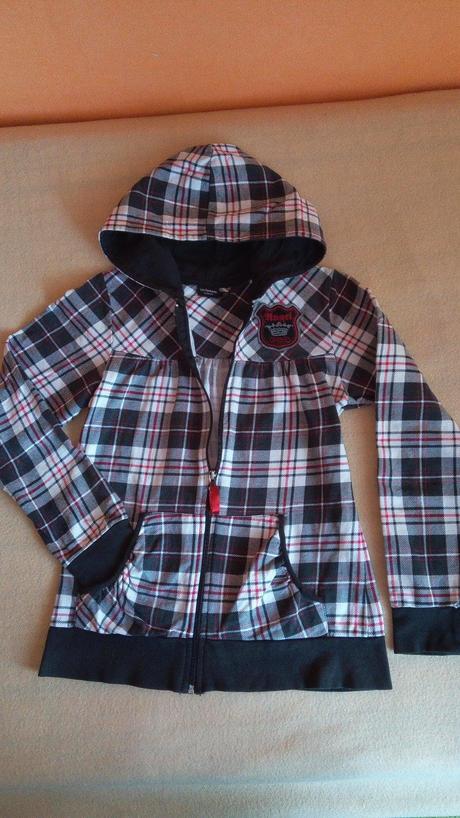 Mikina + darček, 152