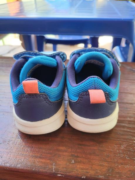 Tenisky +doporučené poštovné, adidas,25